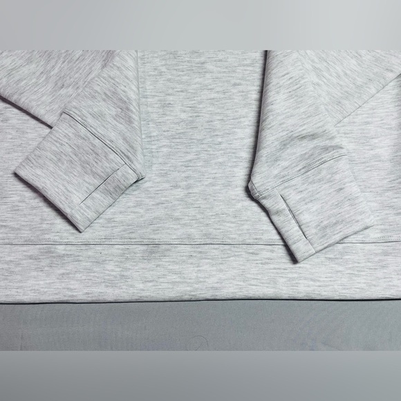 Danskin Women's Crewneck Smooth Sweatshirt NWT - Picture 4 of 5